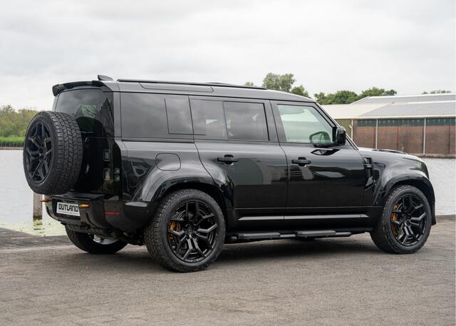 Land Rover DEFENDER 110 P300e 110 HSE | Outland Edition II | Full Options | 6-Persoons | Santorini Black | Ebony leder |