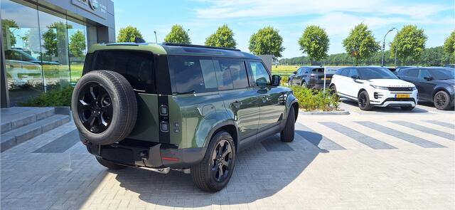 Land Rover DEFENDER P300e 110 PHEV S Forest Edition Cold Climate Pack | Koelbox | Panoramisch Schuif/Kanteldak