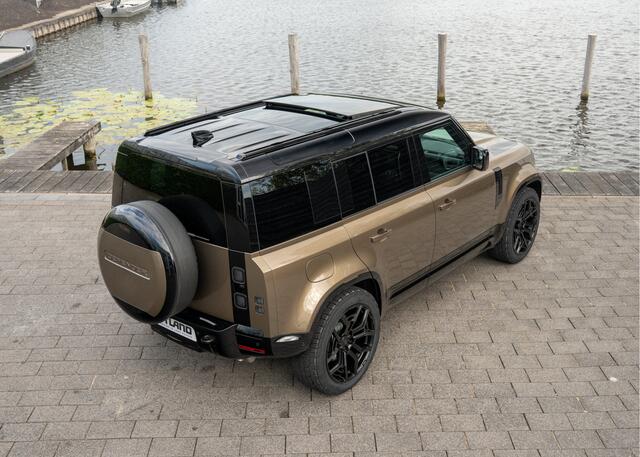 Land Rover DEFENDER 110 P300e 110 X-Dynamic HSE | Full Options | Urban WX-2R | Incl. Winterbanden | Gondwana Stone | 6-persoons! |