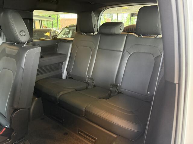 Land Rover DEFENDER 130 3.0 P400 130 X-Dynamic SE 8-p ** Panodak ** Trekhaak ** Meridian ** Treeplanken ** URBAN ** Memory ** 23 inch ** Ventilatie