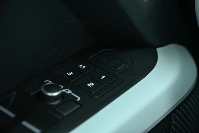 Land Rover DEFENDER 110 2.0 P400e 110 HSE Urban | NL-Auto | Panoramadak | Meridian Sound | 360 Camera | Luchtvering | Stoelverwarming + Ventilatie | Adaptive Cruise Control | Trekhaak |
