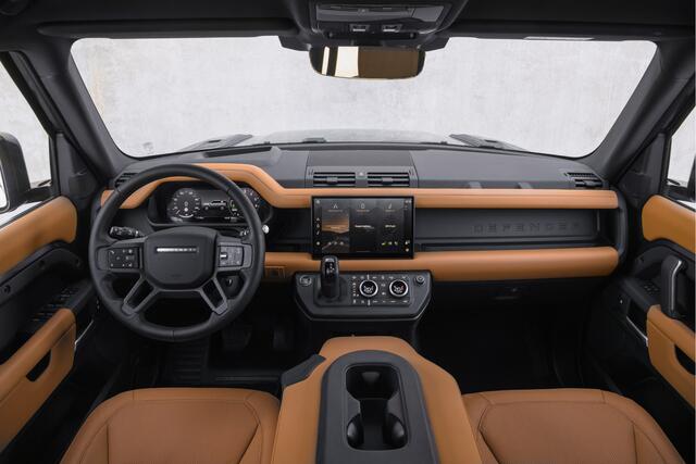 Land Rover DEFENDER 110 P300e X-Dynamic HSE Jumpseat 6p Urban Wide Track Stoelverwarming | Stoelverkoeling | Stuurverwarming | Pano | HUD