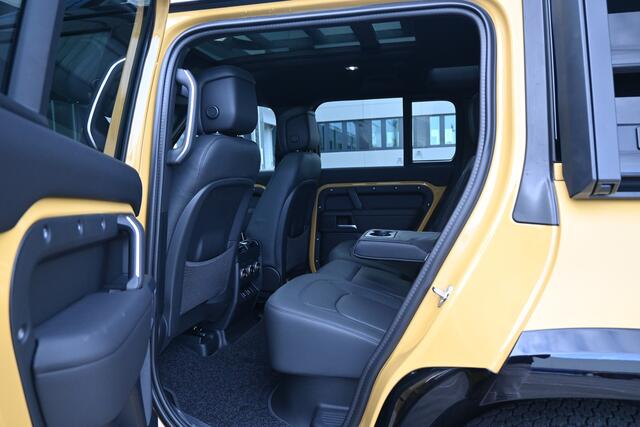 Land Rover DEFENDER 110 2.0 P300e 110 Trophy Edition Deep Sandglow Yellow | € 1.437 per maand*