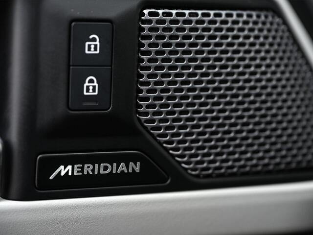 Land Rover DEFENDER 110 2.0 P400e 110 SE Panoramadak | NL-Auto | Meridian Sound | 360 Camera | Luchtvering | Memory Seats | Koelbox | Stuurverwarming | Stoelverwarming V+A | Trekhaak |