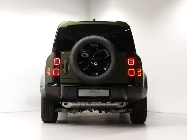 Land Rover DEFENDER 110 2.0 P300e 110 S Forest Edition