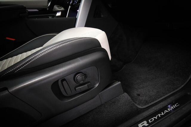 Land Rover DISCOVERY 3.0 D300 R-Dynamic HSE 7p. | COLD / HOT CLIMATE- PACK | STANDKACHEL | PANORAMADAK | DAB | APPLE | 360 CAMERA | TREKHAAK EL. | 22"
