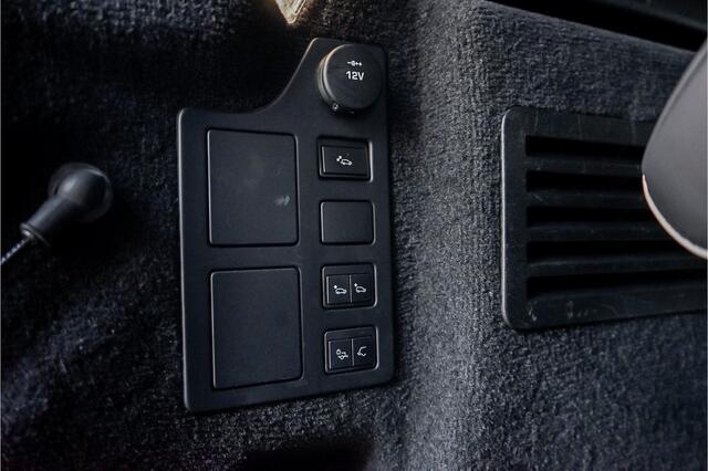 Land Rover DISCOVERY 3.0 Td6 Commercial First Ed Pano Luchtvering 22" Meridian Massage BTW