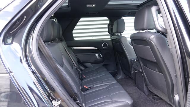 Land Rover DISCOVERY 3.0 Sd6 Landmark Edition 7p. Black Optik | Panoramadak | LED | 7 persoons |