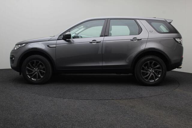 Land Rover DISCOVERY SPORT 2.0 TD4 Urban Series Pure 2018 | Goed Onderhouden | Trekhaak | Airco | Cruise Control | Parkeersensoren | Stuurwiel Bediening | Boekjes | Nationale Autopas