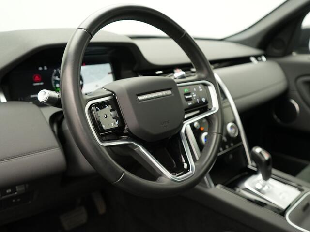 Land Rover DISCOVERY SPORT P300e S Plug In Hybrid Dealer O.H. PHEV | Panodak | Alcantara Sportstoelen Memory | Trekhaak Afneembaar | Adaptive Cruise | 360 Camera | L.M. 20" | Camera | Navigatie | Apple Carplay | Virtual | DAB |