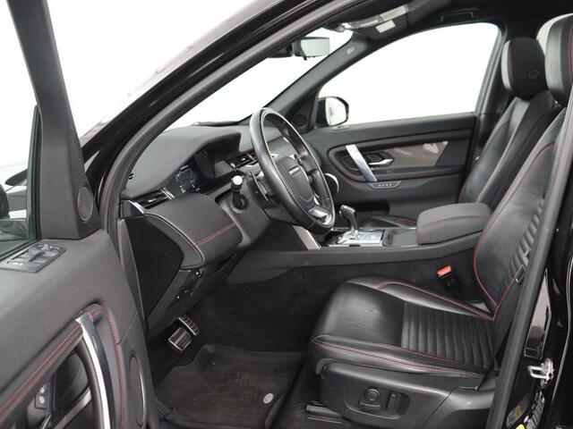 Land Rover DISCOVERY SPORT P300e 1.5 R-Dynamic SE | Panoramadak | Head-Up | Leder | Trekhaak | Matrix LED | Stoelverwarming | Keyless | Park Assist | Carplay | Navigatie | Memory | PHEV | Plug In