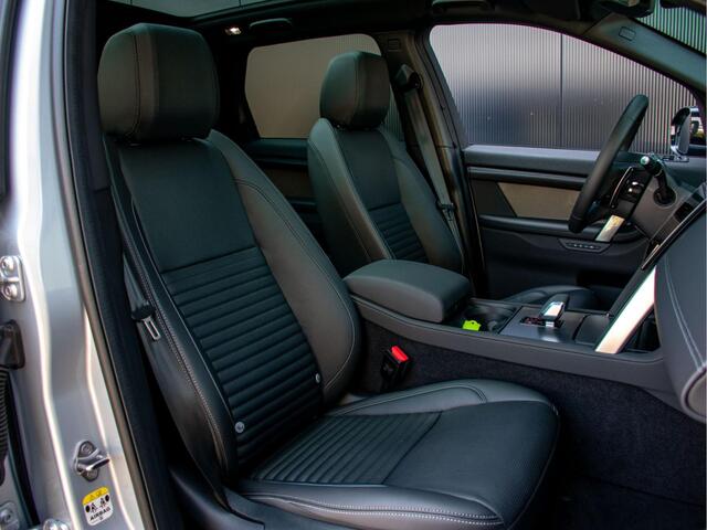 Land Rover DISCOVERY SPORT P300e 1.5 R-Dynamic SE | Adapt. Cruise | Stoelverwarming | Blackpack | Facelift | Panorama dak | 360° camera | 20"