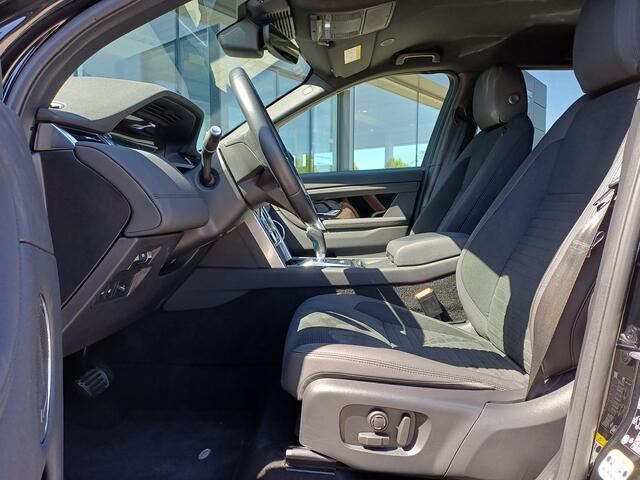 Land Rover DISCOVERY SPORT P300e 309pk AWD SE | Draadloos CarPlay - Android | Stoelverwarming | Adaptive Cruise |