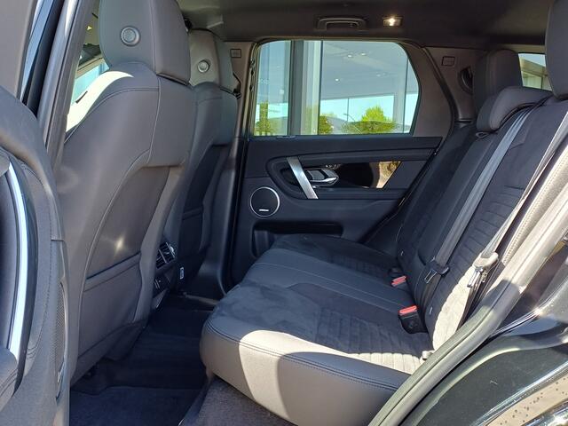 Land Rover DISCOVERY SPORT P300e 309pk AWD SE | Draadloos CarPlay - Android | Stoelverwarming | Adaptive Cruise |