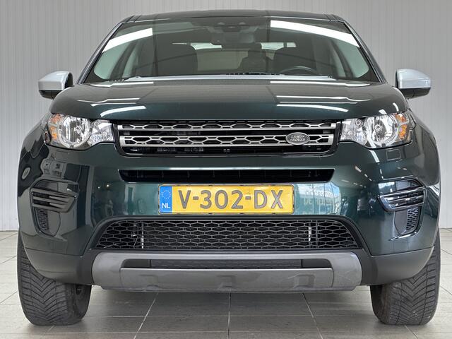 Land Rover DISCOVERY SPORT 2.0 TD4 SE Grijs Kenteken!/ Automaat!/ Trekhaak/ Lane-Assist./ Navi/ Clima/ Cruise/ Elek. pakket/ Bluetooth/ Multi. LEDER. Stuur/ 17'' LMV/ Extra getint glas/ PDC.