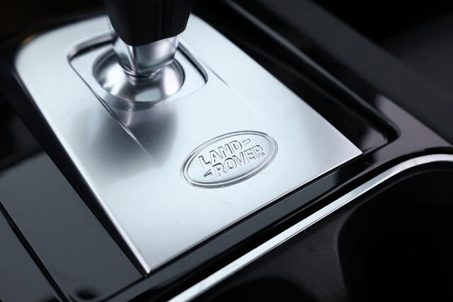 Land Rover DISCOVERY SPORT P300e R-Dynamic SE Automaat | PANORAMADAK | Full LED | LEDER | EL. Stoel | PHEV .