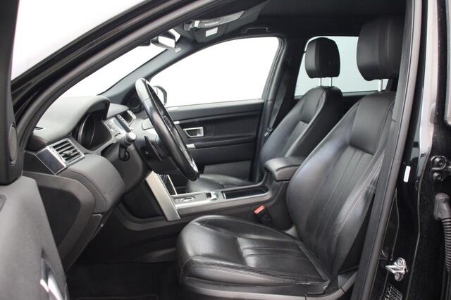 Land Rover DISCOVERY SPORT 2.0 TD4 Urban Series SE Automaat - Panorama, Trekhaak, Navi, Camera, Leer, Meridian