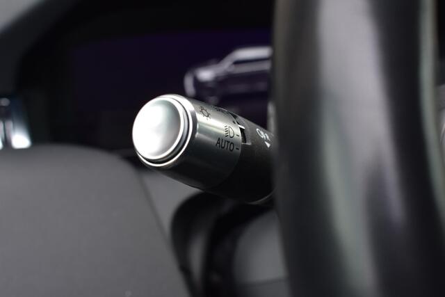 Land Rover DISCOVERY SPORT P300e 1.5 R-Dynamic SE SOH 90%| Trekhaak| Dodehoek| Apple Carplay