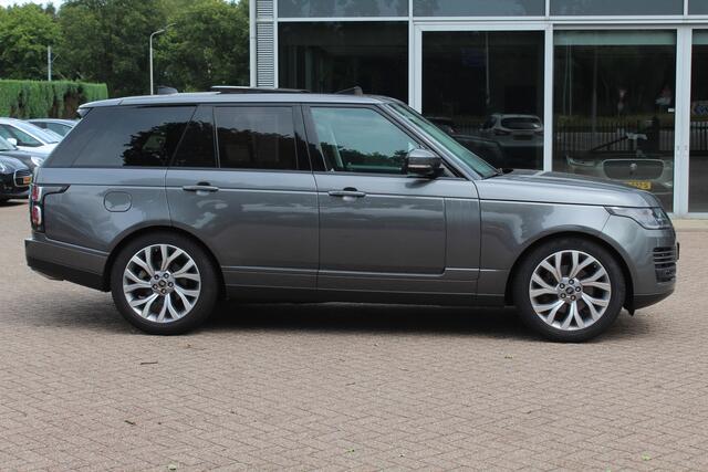 Land Rover RANGE ROVER 3.0 TDV6 Autobiography / Trekhaak / Panoramadak / Camera / Luchtvering / 21'' / Meridian / Stoelverwarming / Stuurverwarming / DAB / Cruise Control