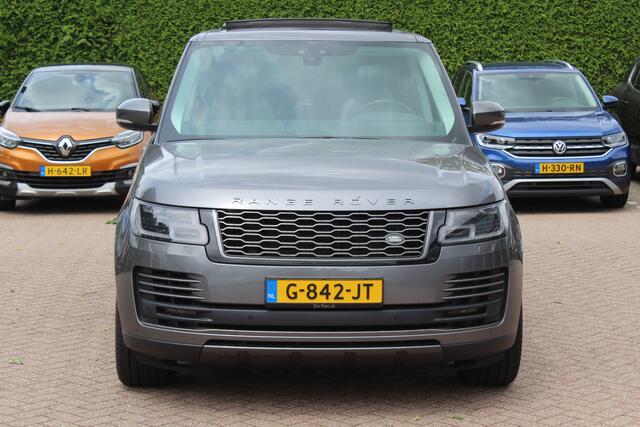 Land Rover RANGE ROVER 3.0 TDV6 Autobiography / Trekhaak / Panoramadak / Camera / Luchtvering / 21'' / Meridian / Stoelverwarming / Stuurverwarming / DAB / Cruise Control