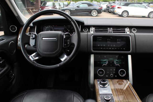 Land Rover RANGE ROVER 3.0 TDV6 Autobiography / Trekhaak / Panoramadak / Camera / Luchtvering / 21'' / Meridian / Stoelverwarming / Stuurverwarming / DAB / Cruise Control