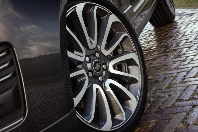 Land Rover RANGE ROVER 4.4 SDV8 Autobiography