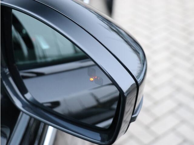 Land Rover RANGE ROVER 2.0 P400e I Meridian I 360 Camera I Dodehoekdetectie