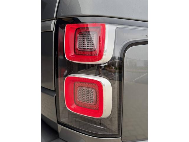 Land Rover RANGE ROVER 2.0 P400e Vogue 22 Inch LM Velgen / Panoramadak / Dealer onderhouden