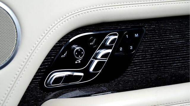 Land Rover RANGE ROVER 3.0 TDV6 Autobiography PANORAMADAK + ADAPT.CRUISE + SOFTCLOSE + MERIDIAN AUDIO + MASSAGESTOELEN + LEER + LUCHTVERING + 360 CAMERA + STOELVERWARMING&-KOELING + EL. ACHTERZETELS + NAPPALEER + MATRIX LED + PARKSENSOREN + 22" LM-VELGEN!!