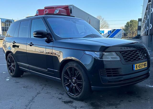 Land Rover RANGE ROVER P400e LWB Vogue