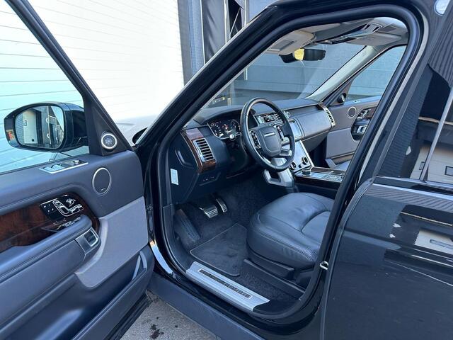 Land Rover RANGE ROVER P400e LWB Vogue
