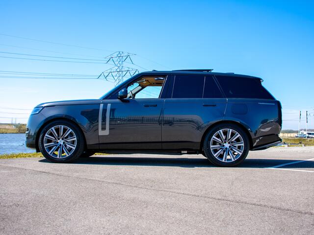 Land Rover RANGE ROVER P460e HSE NIEUW | Black pack | Trekhaak | Panoramadak | 22'' Inch