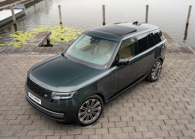Land Rover RANGE ROVER P550e Autobiography | VERWACHT Augustus '25 | Belgravia Green Metallic | Cognac leder | Shadow Pack | 23" inch |