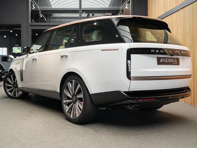 Land Rover RANGE ROVER P615 LWB SV Captain Seats Entertainment System 4.4 P615 LWB SV Koelbox Luxury Leather Upgrade