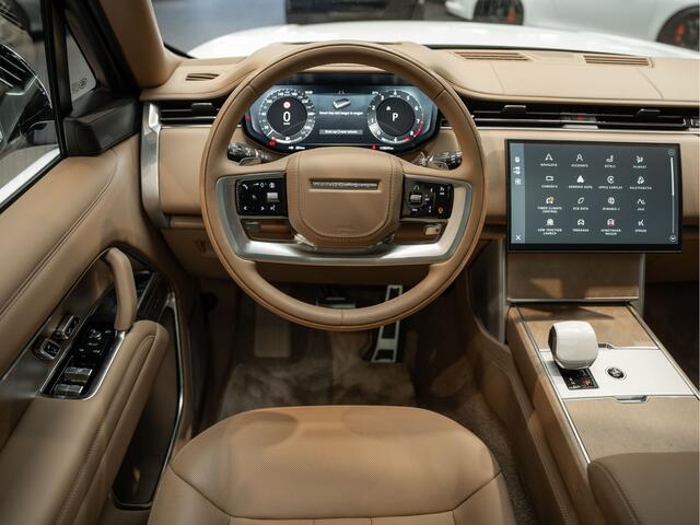 Land Rover RANGE ROVER P615 LWB SV Captain Seats Entertainment System 4.4 P615 LWB SV Koelbox Luxury Leather Upgrade