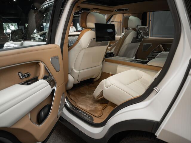 Land Rover RANGE ROVER P615 LWB SV Captain Seats Entertainment System 4.4 P615 LWB SV Koelbox Luxury Leather Upgrade