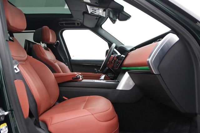 Land Rover RANGE ROVER 4.4 P615 SV | Rear Seat Entertaiment | British Racing Green | Bi-Color Interior | 23 Inch | Meridian Signature | NL-Auto