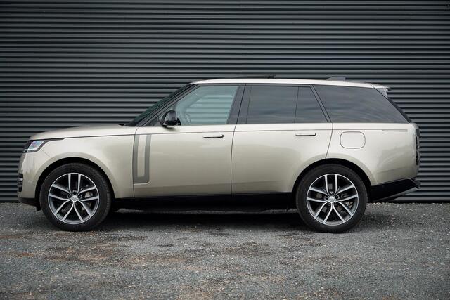 Land Rover RANGE ROVER 3.0 P460e HSE PHEV / Batumi Gold / Towing Pack / Pano / NL Auto / 4Wiel sturing