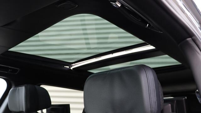 Land Rover RANGE ROVER 4.4 P615 LWB SV | Meridian Signature | Rear Seat Entertainment | Intrepid Exterior | Massage