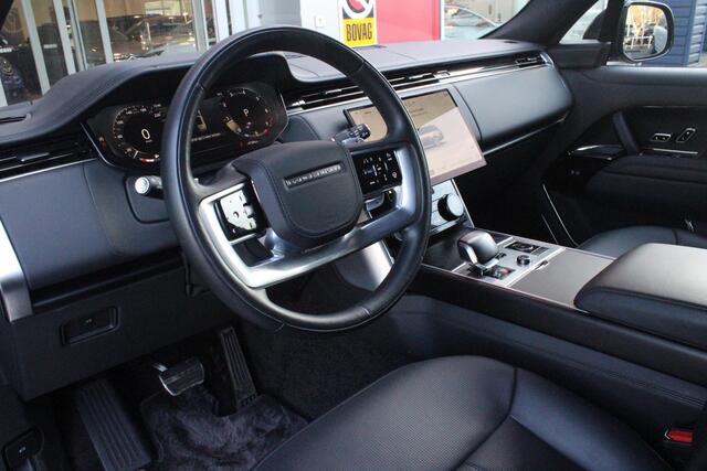 Land Rover RANGE ROVER 4.4 V8 P530 SV LWB AWD AUTOMAAT | PANORAMISCH SCHUIF/KANTEL DAK | MEESTURENDE ACHTERAS | ELEKTRISCH WEGKLAPBARE TREKHAAK | SV INTERIEUR FIRST CLASS CABIN PACK (TWEE VOLLEDIG VERTELBARE ACHTERSTOELEN MET SCHERMEN EN KOELKAST) (RSE) | 23" OBLIVN VELGEN | LU