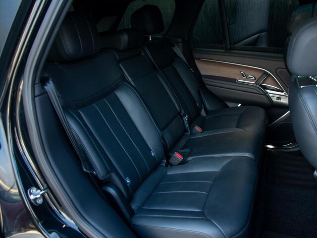 Land Rover RANGE ROVER 3.0 P460e HSE PHEV l Massage l Schuif-/kantel Pano l Stoelventilatie l Soft Close l Trekhaak l