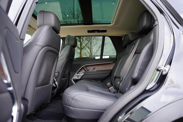 Land Rover RANGE ROVER P 440 SE Zwart Leder / 23 Inch / Panoramadak
