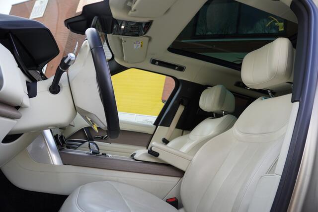 Land Rover RANGE ROVER 4.4 P530 First Edition MHEV / Satin Gold / Pano / Trekhaak / Executive Seating / Full option /