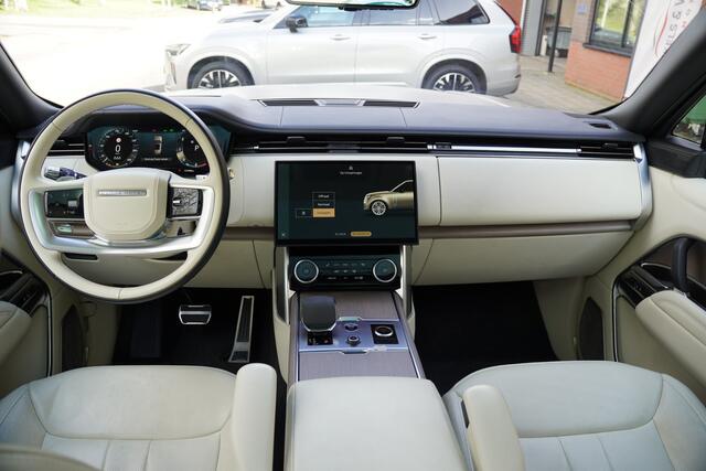 Land Rover RANGE ROVER 4.4 P530 First Edition MHEV / Satin Gold / Pano / Trekhaak / Executive Seating / Full option /