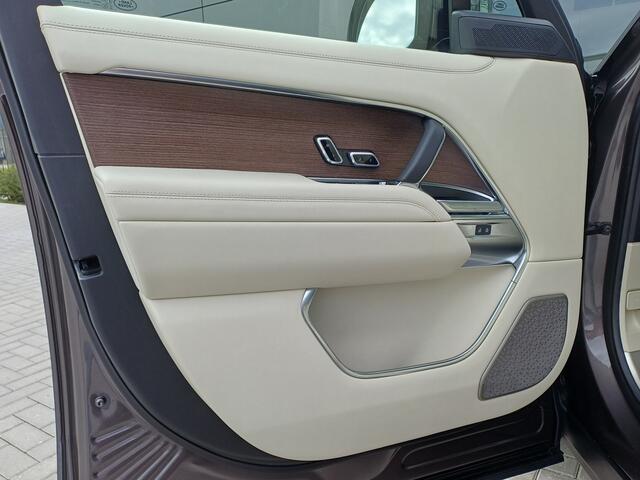 Land Rover RANGE ROVER 3.0 P550e Autobiography PHEV | DEMO | Licht interieur | 6-cilinder | Direct leverbaar |