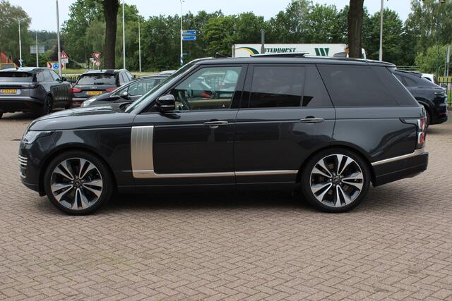 Land Rover RANGE ROVER P400e Fifty / Panoramadak / 360Camera / Head-up / Softclose / Meridian / Laser LED / Keyless / 21'' / Luchtvering / Stoelmassage / Stoelventilatie+Verwarming 4x / Stuurvewarming / Dodehoek / DAB / Cruise