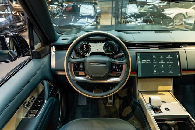 Land Rover RANGE ROVER P550e SV Serenity Pack 23'' SV 3.0 P550e SV PHEV SVO British Racing Green Matte