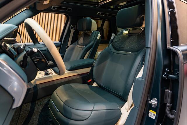 Land Rover RANGE ROVER P550e SV Serenity Pack 23'' SV 3.0 P550e SV PHEV SVO British Racing Green Matte