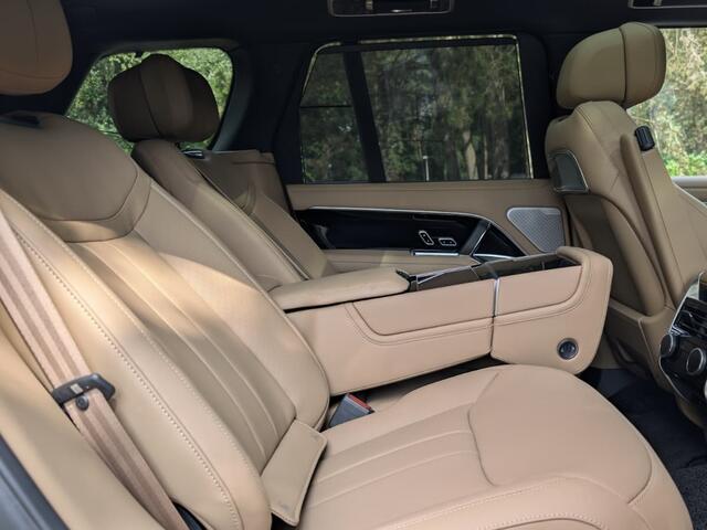 Land Rover RANGE ROVER P550e SVAutobiography Black