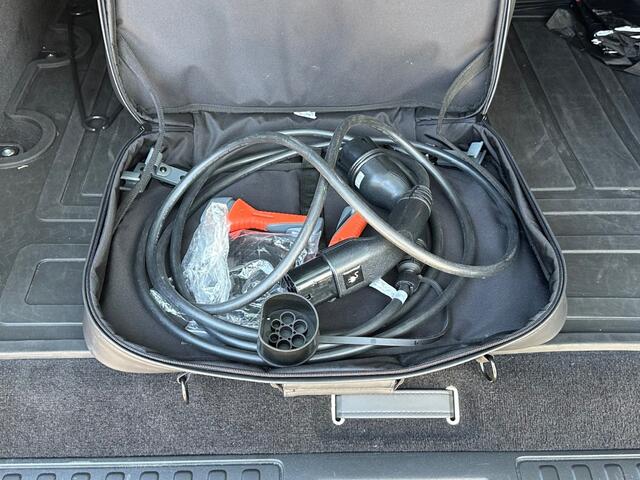 Land Rover RANGE ROVER 2.0 P400E AUTO. DYN. Automaat Camera Cruise Panorama Leer NAP-Autopas